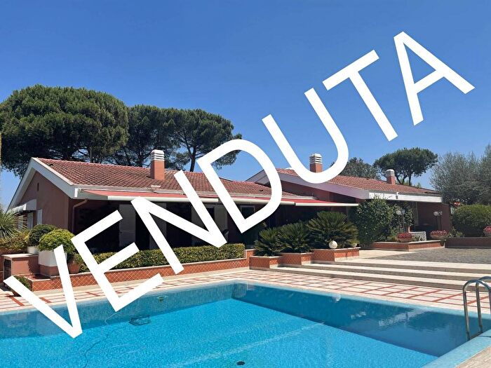 Casa con 6 locali in vendita in Via della Giustiniana, La Giustiniana, Roma