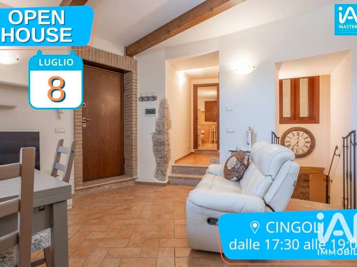 Appartamento trilocale in vendita in Via Castiglioni, Centro, Cingoli