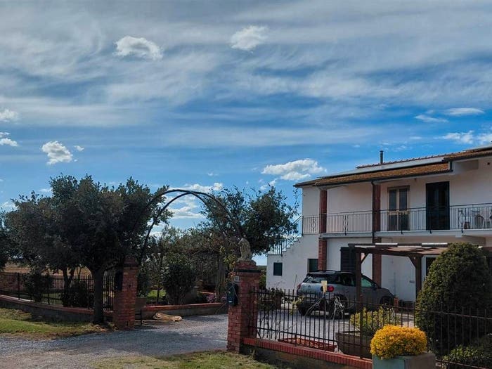Casa con 6 locali in vendita in Orbetello