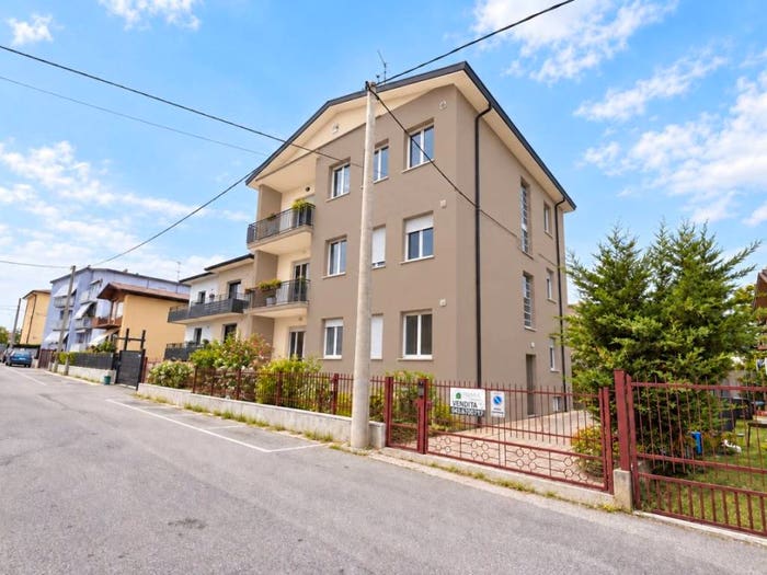 Appartamento trilocale in vendita in via verdi, Bussolengo