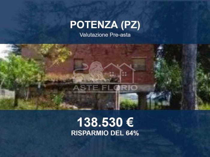 Casa con 6 locali in vendita in Via Enna, Centro, Potenza