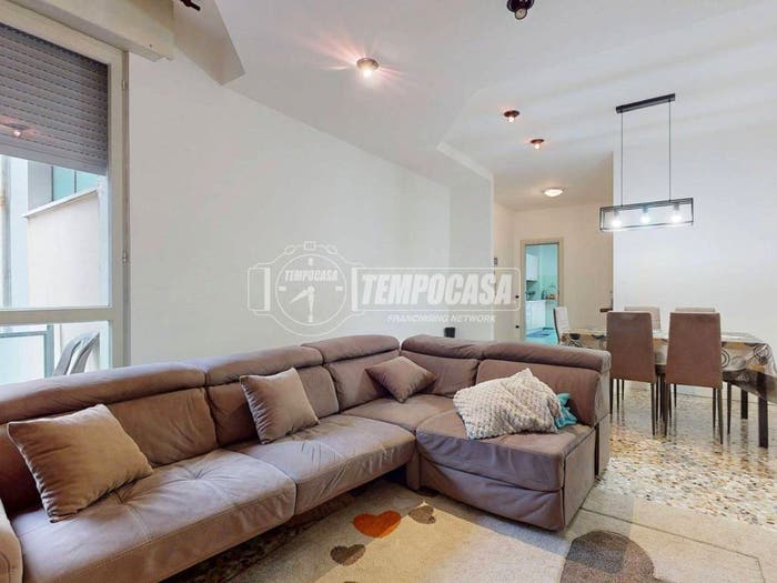 Appartamento trilocale in vendita in Viale Divisione Acqui, Valletta Paiolo, Mantova