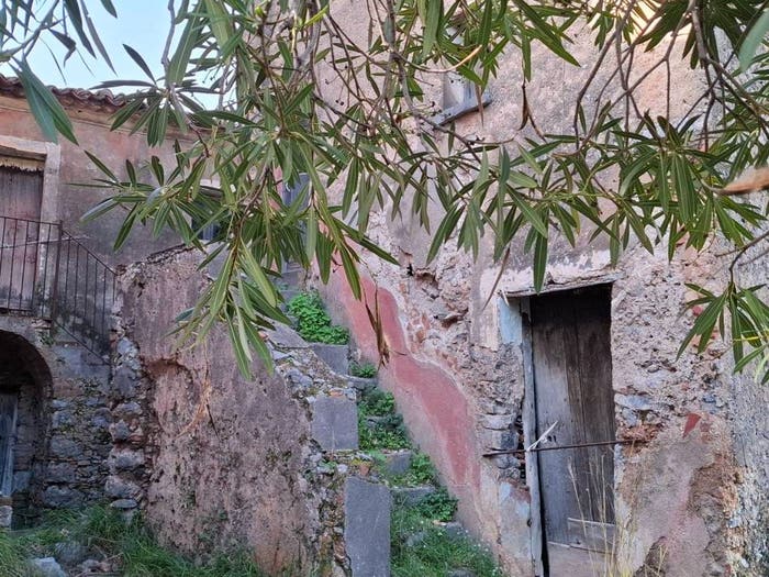 Casa con 6 locali in vendita in Acquafredda, Maratea