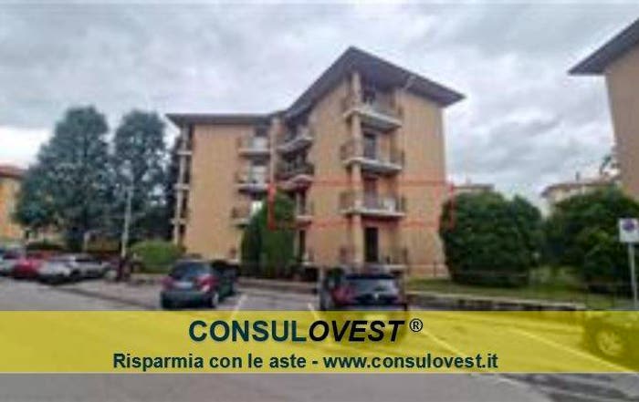 Appartamento trilocale in vendita in Via Alessandro Manzoni, San Vittore Olona