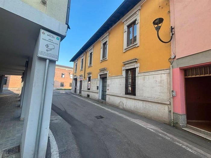 Appartamento con 5 locali in vendita in VIA SANT' AMBROGIO, Melzo