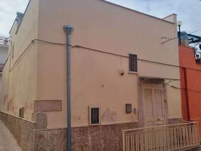 Casa bilocale in vendita in Centro, Canosa di Puglia