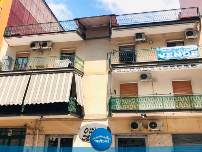 Appartamento trilocale in vendita in Via Giosuè Carducci, Centro, Casoria