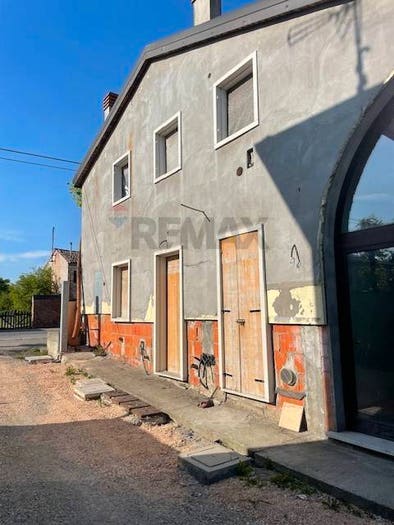 Appartamento bilocale in vendita in Via Marconi, Centro, Minerbe