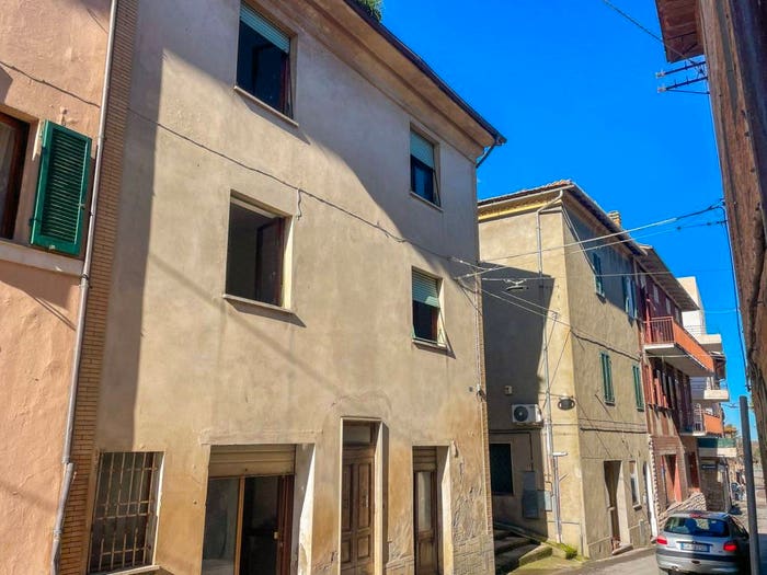 Casa con 6 locali in vendita in pozzuolo, Centro, Castiglione del Lago