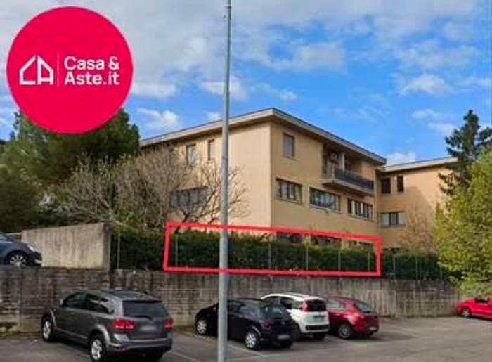 Appartamento con 6 locali in vendita in Via L Lotto, Centro, Corridonia