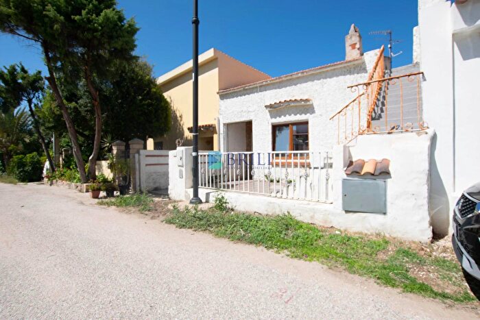 Casa quadrilocale in vendita in Olbia