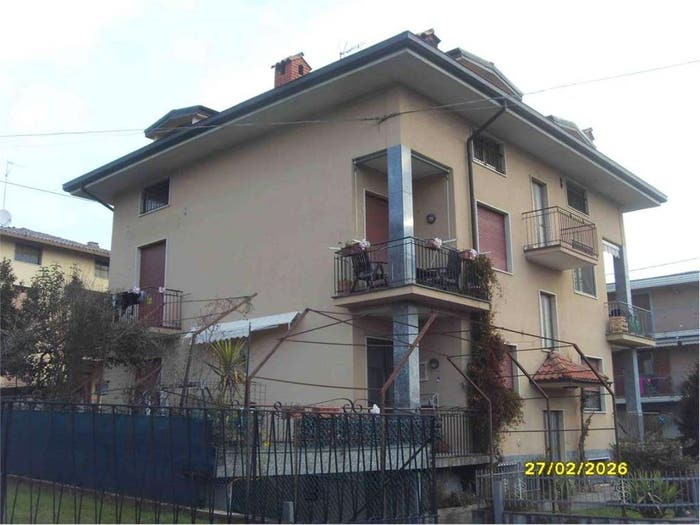 Appartamento trilocale in vendita in Via fumagalli, Piazza Caduti, Sotto il Monte Giovanni XXIII