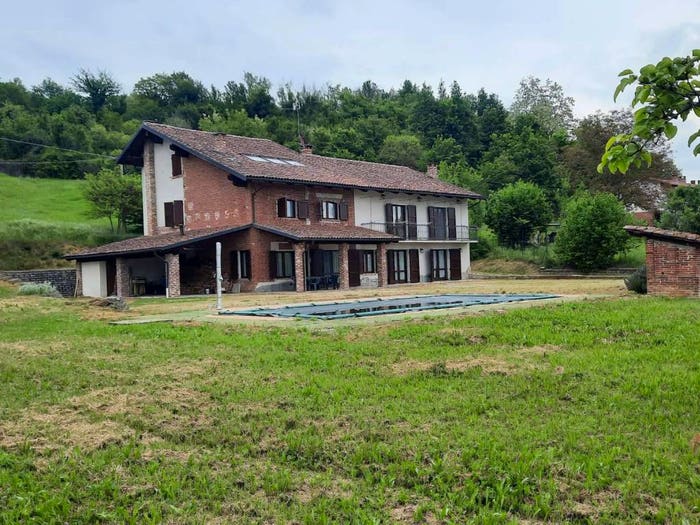 Casa con 6 locali in vendita in Frazione San Lorenzo, Santo Stefano Roero