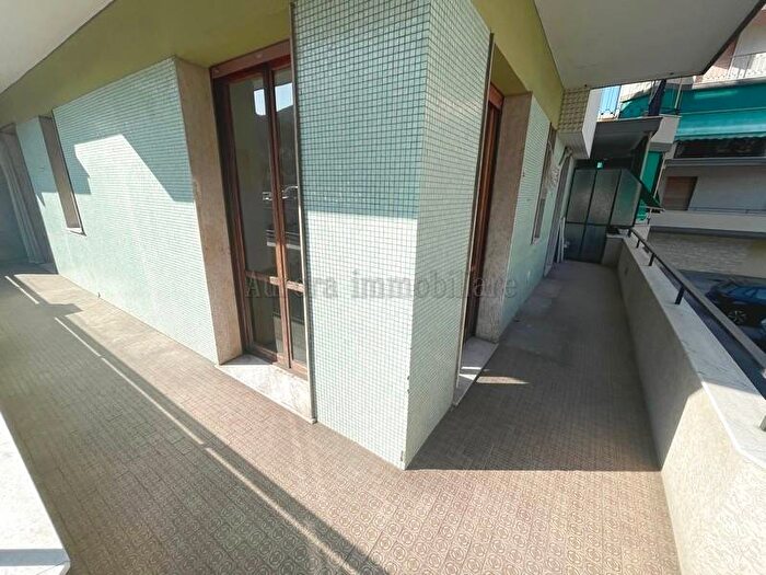 Appartamento trilocale in vendita in Via Michelangelo, Borghetto Santo Spirito