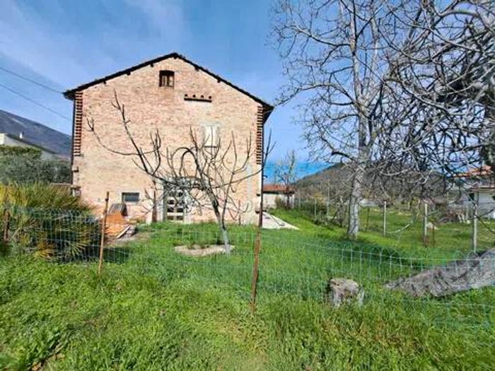 Casa quadrilocale in vendita in Villa Passo No Number, Villa Passo, Civitella del Tronto