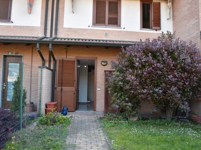 Casa quadrilocale in vendita in Via Vittorio Fregoni, Centro, Lodi Vecchio