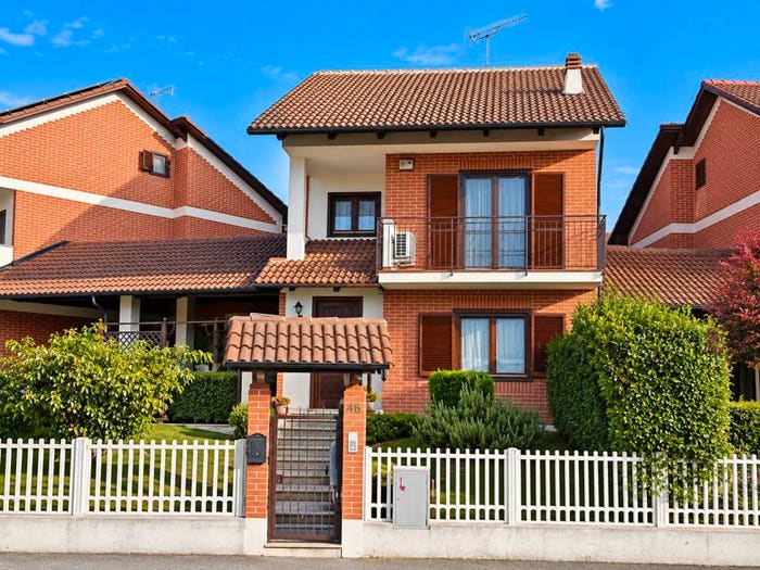 Casa con 6 locali in vendita in Via Trento, Centro, Rivalta di Torino