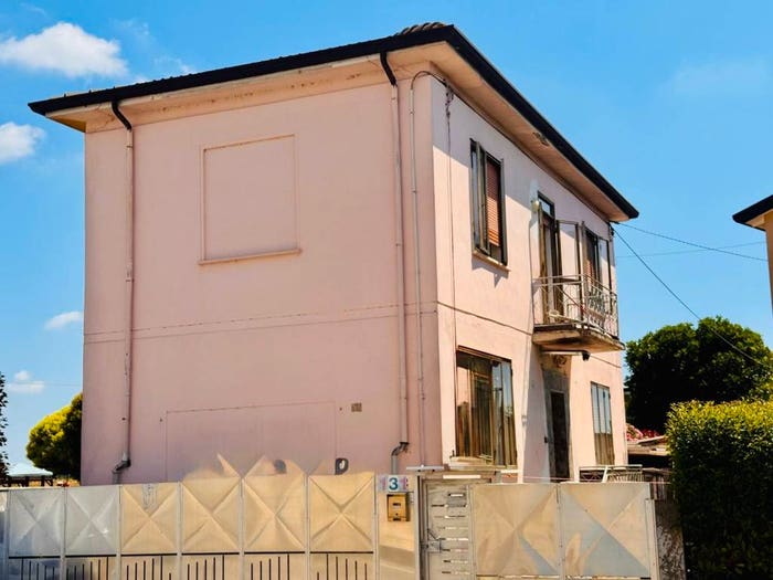 Casa con 5 locali in vendita in Via Pier Domenico Frattini, Centro, Legnago