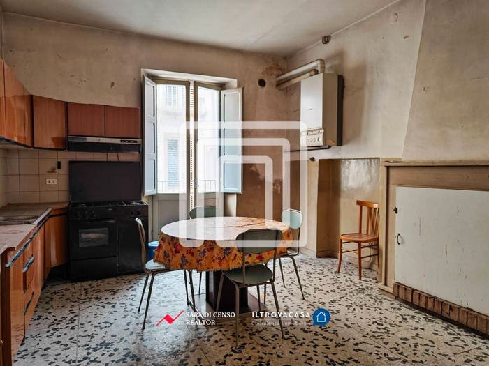 Appartamento trilocale in vendita in via della Cona, Centro, Sulmona