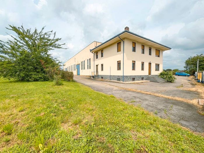 Casa con 5 locali in vendita in via torino, Centro, Cureggio