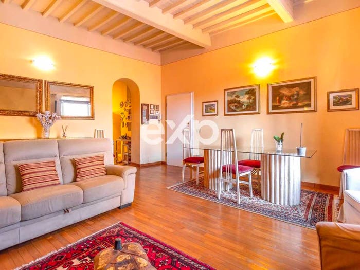 Appartamento con 5 locali in vendita in Via Domenico Vernagalli, San Francesco, Pisa