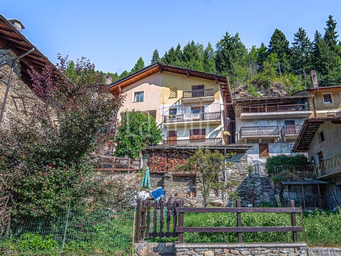 Appartamento trilocale in vendita in Frazione Thomasset, Avise