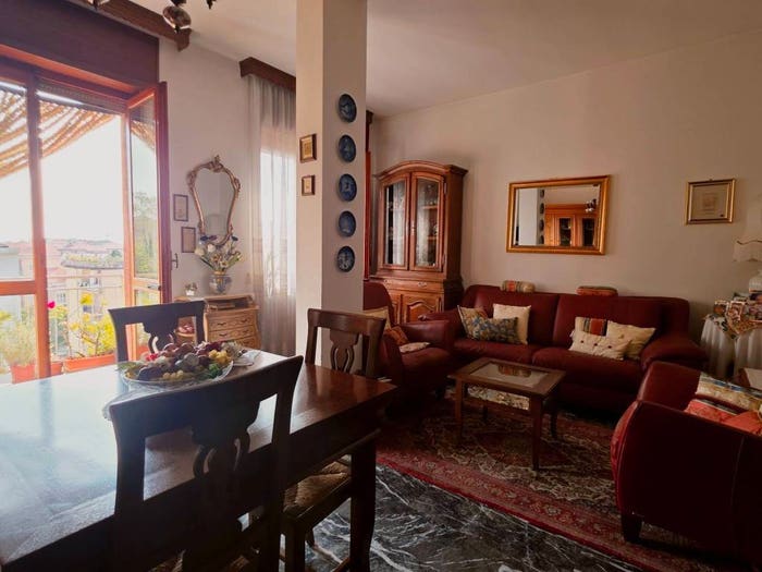 Appartamento quadrilocale in vendita in Via Federico Dettoni, Collina Volta, Asti