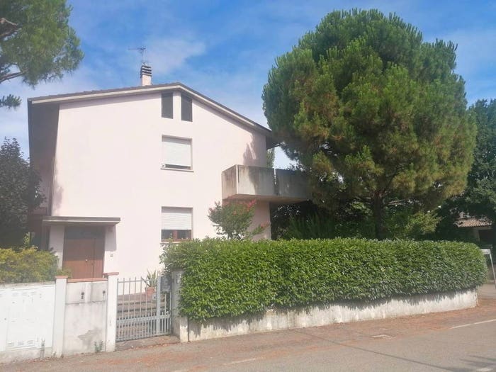 Casa con 6 locali in vendita in Via Giovanni Amendola, Centro, Castel San Pietro Terme