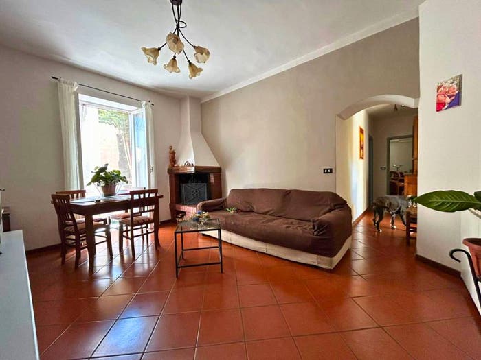 Appartamento quadrilocale in vendita in Via Giovanni De Rossi, Avenza, Carrara