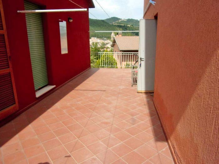 Appartamento con 5 locali in vendita in Via Isonzo, Centro, Fermignano
