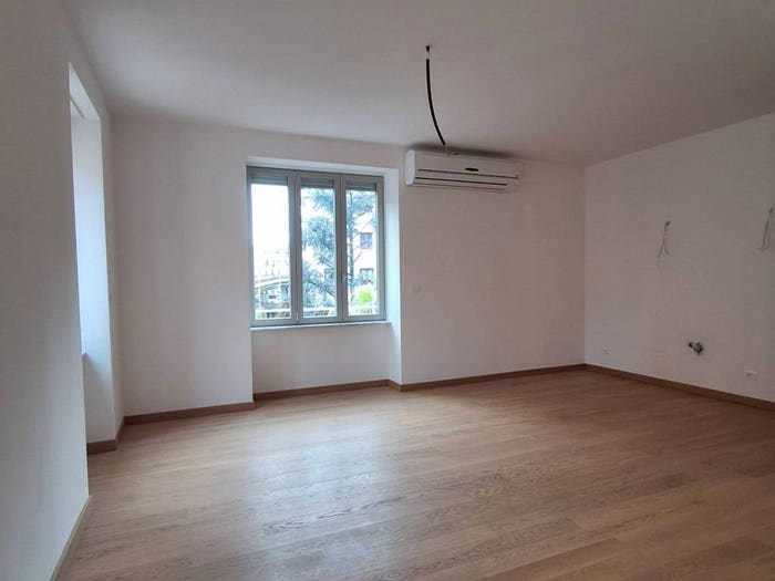 Appartamento quadrilocale in vendita in Via del Commercio, Nervi, Genova
