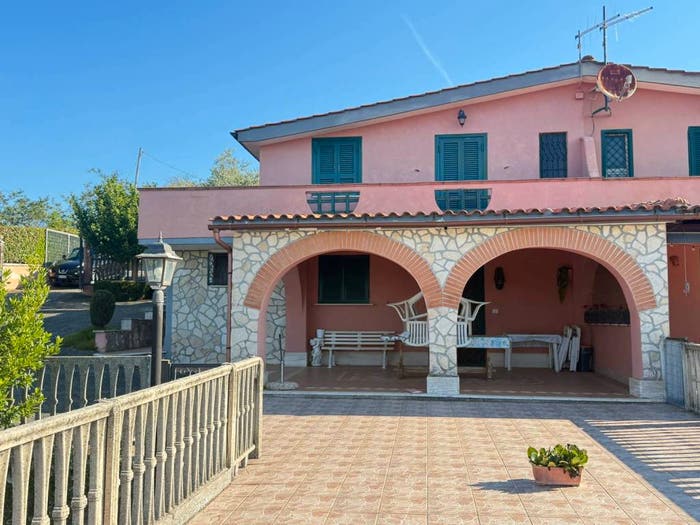 Casa quadrilocale in vendita in VIA CAPO LE RIPE, Fiuggi