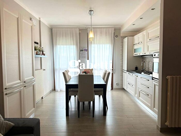 Appartamento con 5 locali in vendita in via Papa Giovanni XXIII, Centro, Candiana