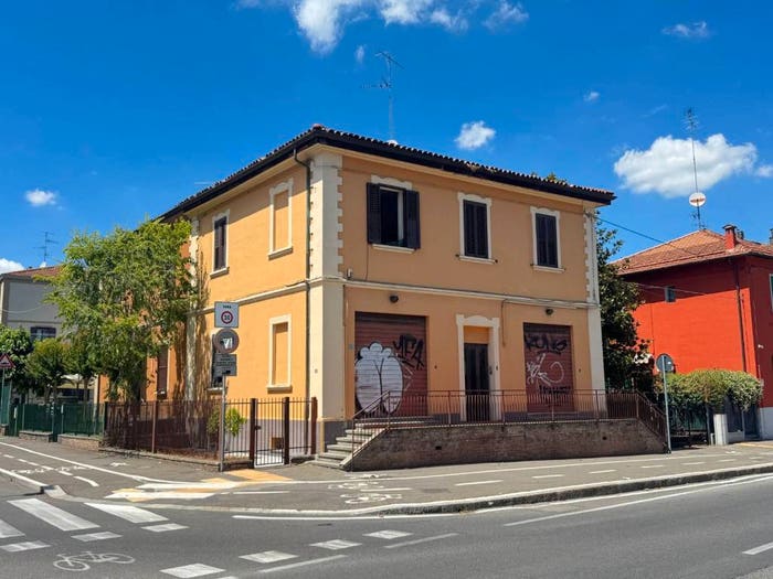 Casa con 6 locali in vendita in Via Torino, Savena, Bologna