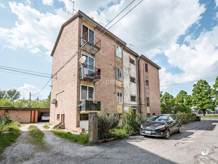 Appartamento trilocale in vendita in Via Maestra, Centro, Ravarino