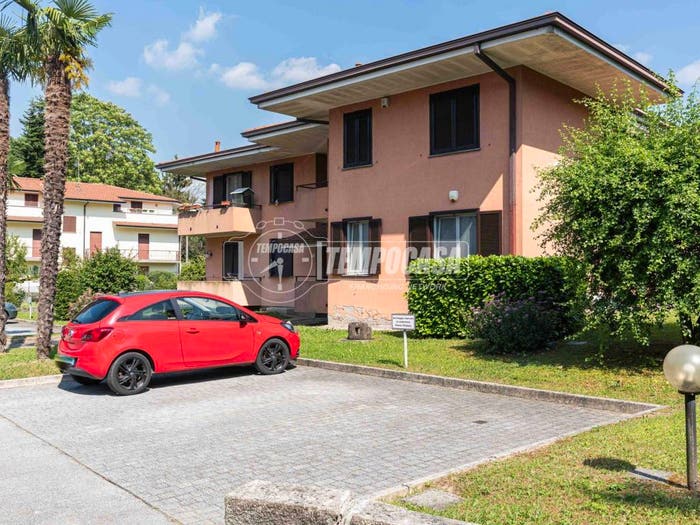 Appartamento trilocale in vendita in Via della Vittoria, Molteno