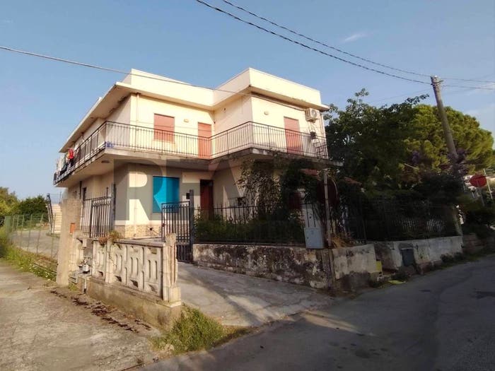 Appartamento quadrilocale in vendita in VIA TORRECAMPAGNA, Pace del Mela