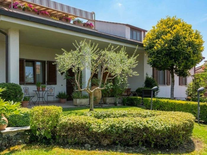 Casa con 6 locali in vendita in Via Monte Cervino, Colleverde, Guidonia Montecelio