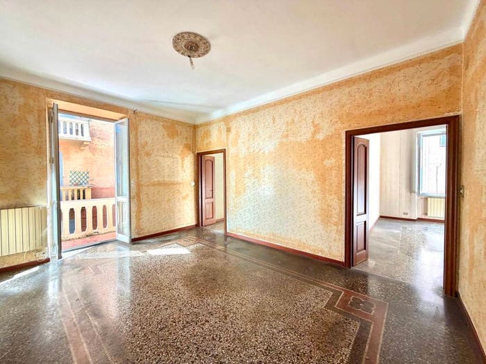 Appartamento quadrilocale in vendita in Via Piandilucco, Pegli, Genova