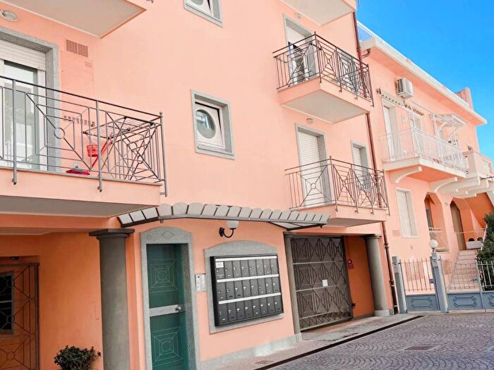 Appartamento trilocale in vendita in Corso Italia, Centro, Bordighera