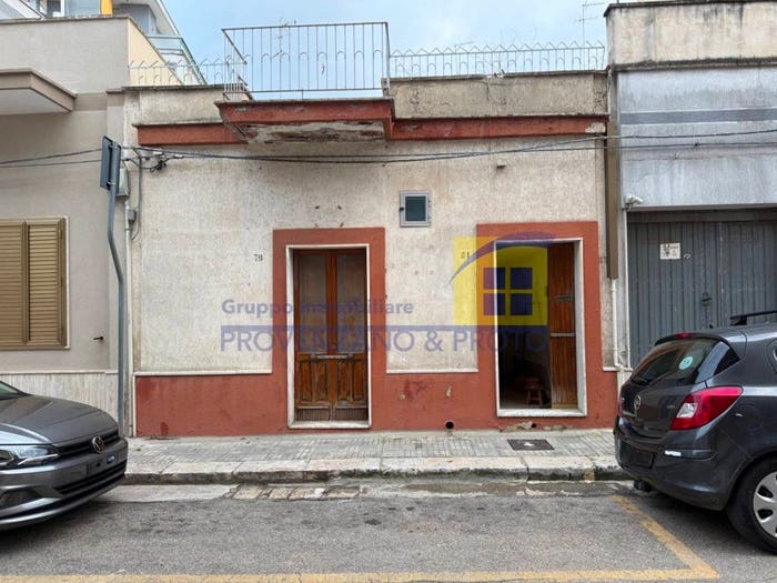 Casa in vendita in Via Imperatore Costantino, Commenda, Brindisi
