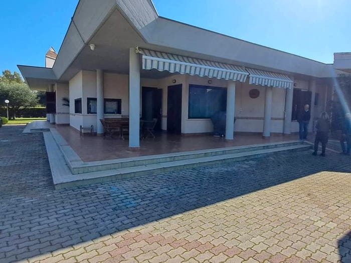 Casa con 6 locali in vendita in Strada Lunga, Nascosa, Latina