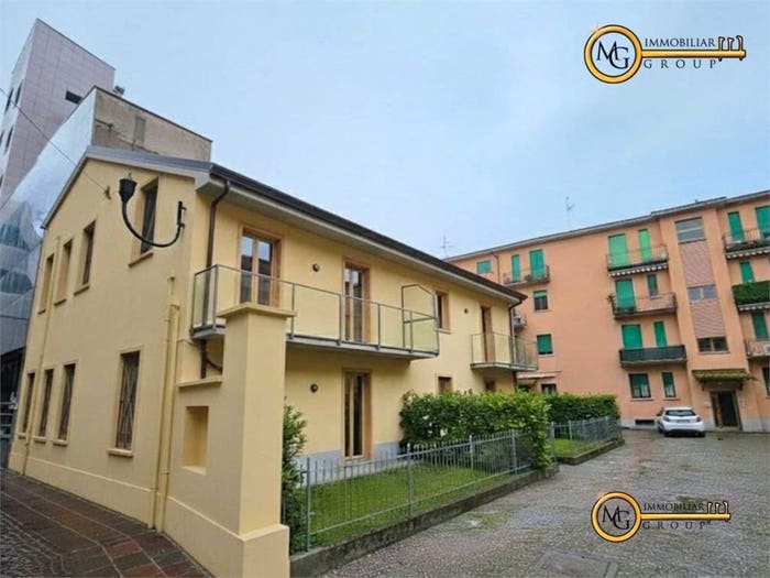 Appartamento trilocale in vendita in Melzo