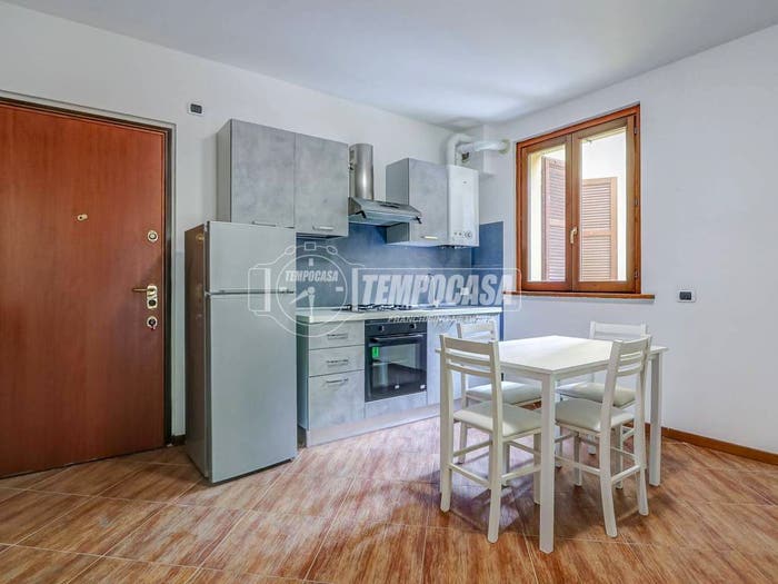 Appartamento bilocale in vendita in Via Dumenza, Poppino, Luino