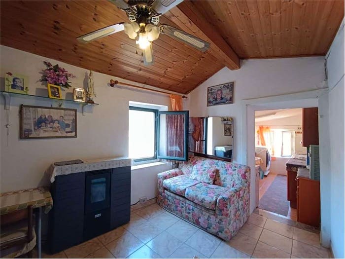Casa con 6 locali in vendita in via bulvaris, Centro, Bosa