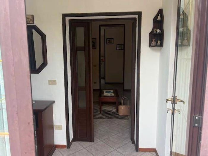 Casa con 6 locali in vendita in Via Gotara, Zona Industriale, Massa