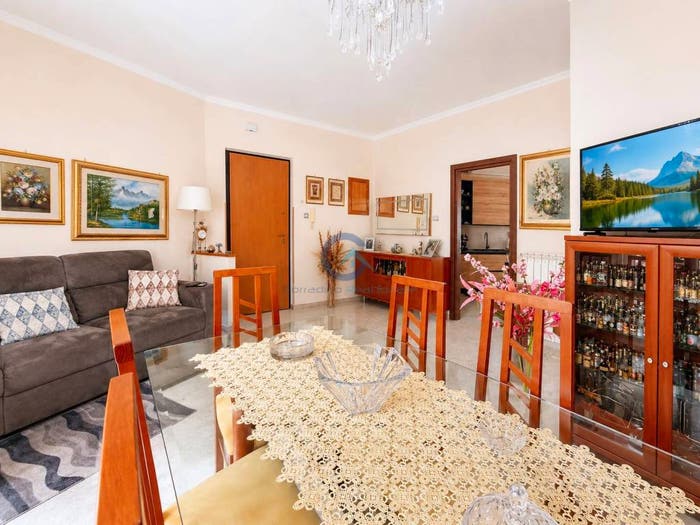 Appartamento quadrilocale in vendita in Via della Resistenza, Santa Maria, Catanzaro