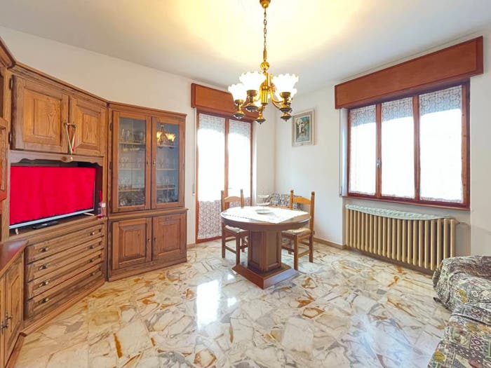 Appartamento quadrilocale in vendita in Via Francesco Nullo, Centro, Gandino