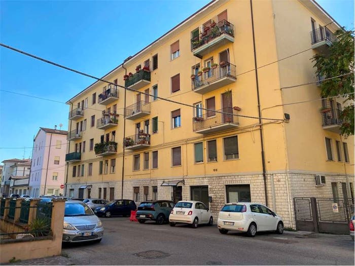 Appartamento quadrilocale in vendita in Adze via della Pace, Buon Pastore Parco Amendola, Modena