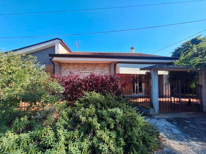 Casa con 6 locali in vendita in Via Portone, Arce